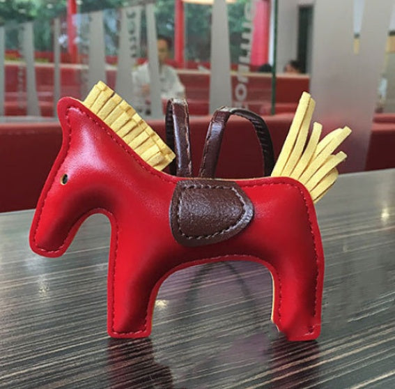 LUXE Stallion