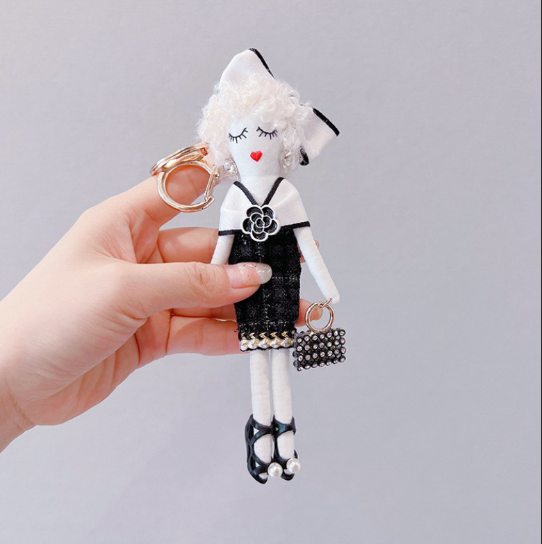 LUXE Diva Doll